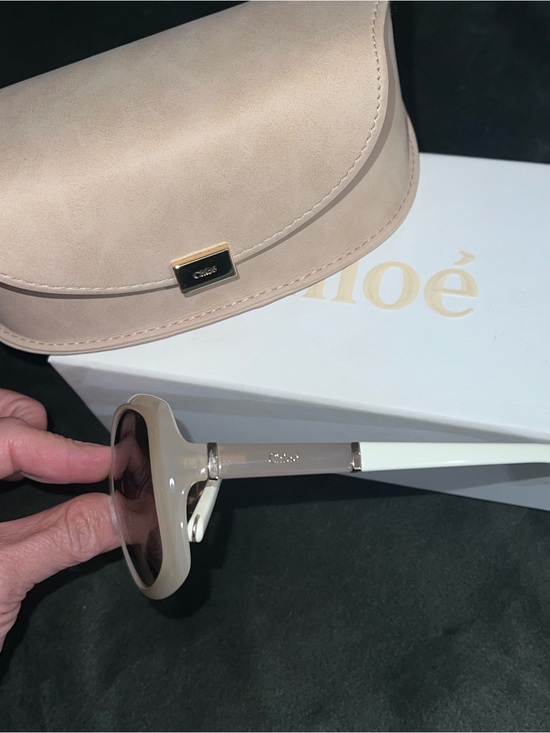 **AUTHENTIC CHLOE NWOT SUNGLASSES** No scratches or blemishes. ? main image 5